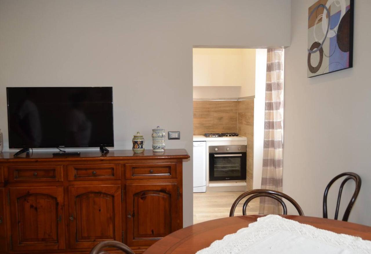 Le Scalette Bed & Breakfast La Maddalena  Dış mekan fotoğraf